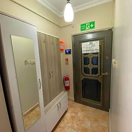 Eda's Hotel